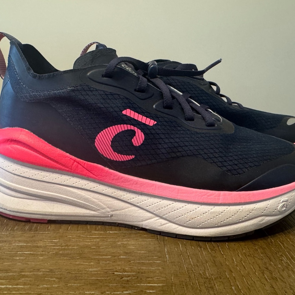 Clove Nurse Athletic Shoes in Navy/White/and Pink-Excellent Condition!